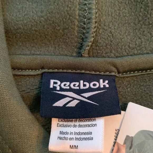 Reebok fleece lined pull over - Picture 6 of 9